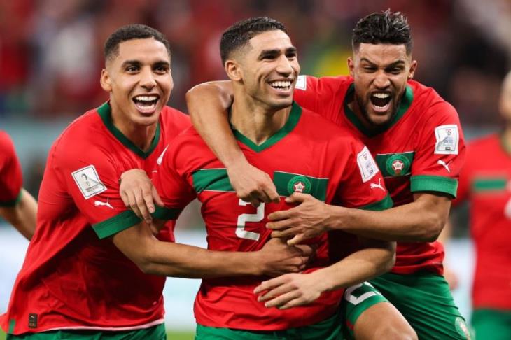 "الحظ ابتسم لنا".. ماذا قالت الصحف المغربية بعد الفوز على إسبانيا في كأس العالم؟